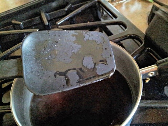 Simple syrup has no sugar granules